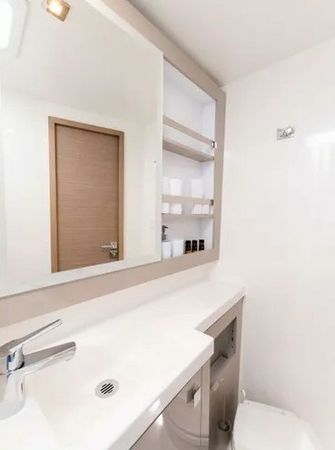 Fountaine Pajot Saona 47 | White Coral