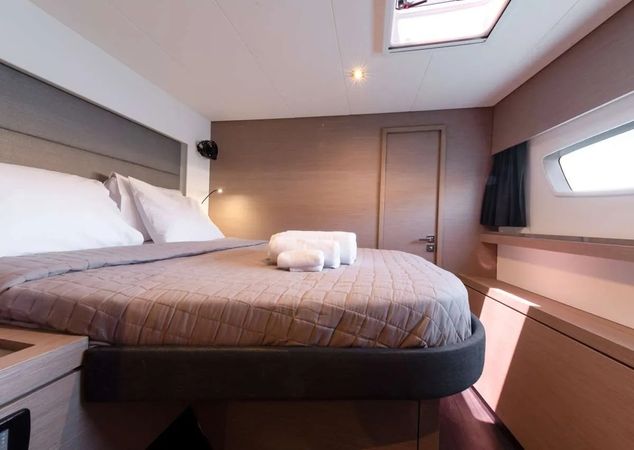 Fountaine Pajot Saona 47 | White Coral