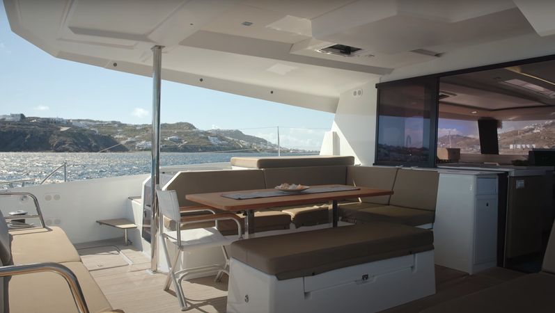 Fountaine Pajot Saona 47 | White Coral