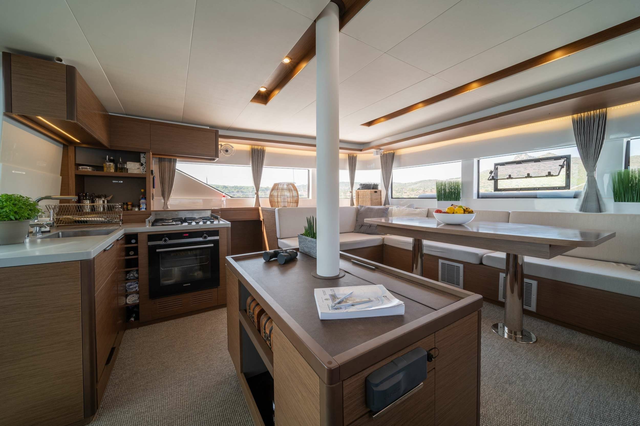 Lagoon 50 | Nomad 2