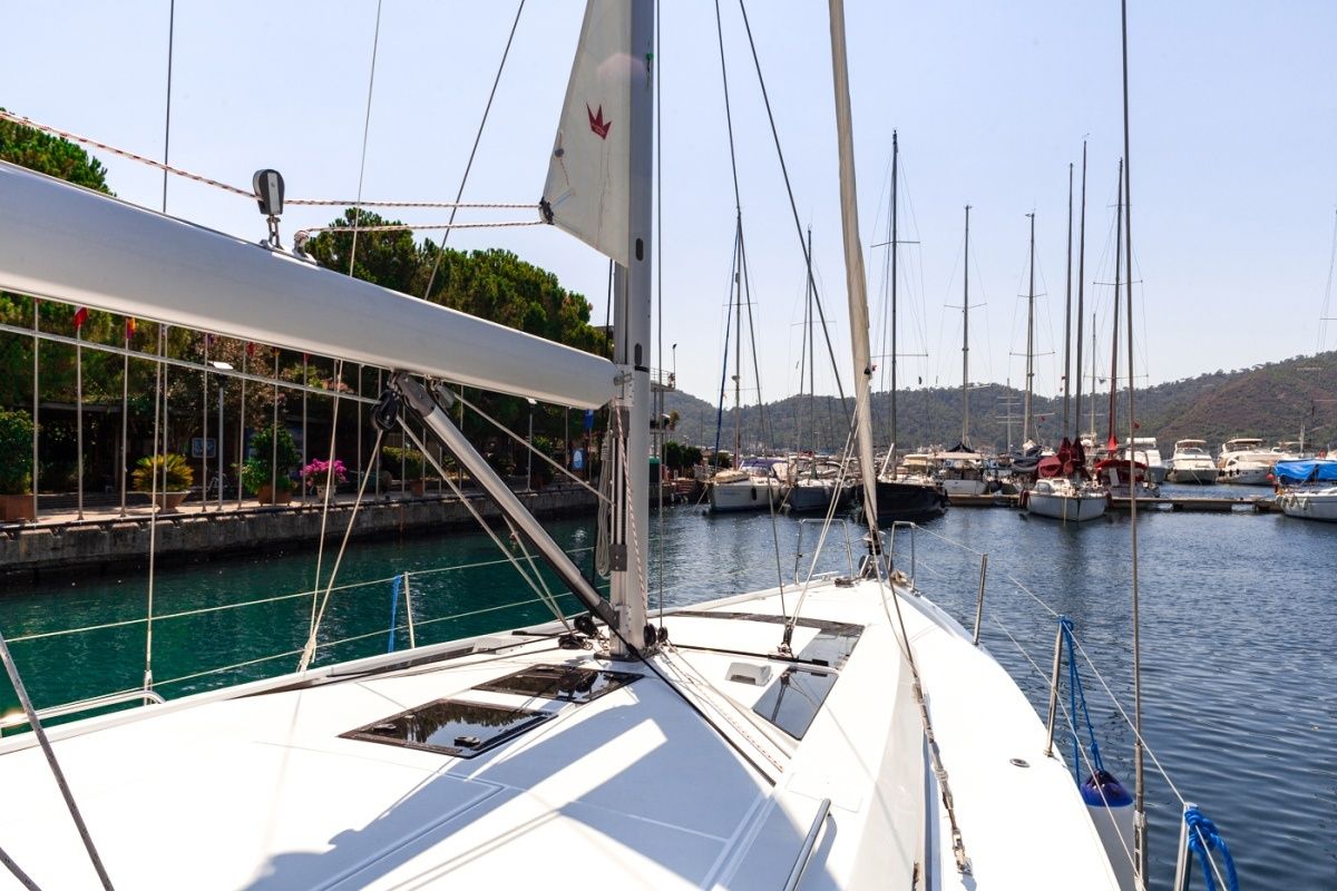 Beneteau Oceanis 46.1 | Sail Delta