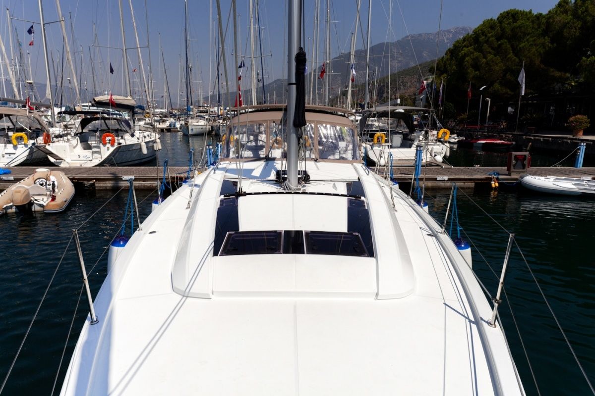 Beneteau Oceanis 46.1 | Sail Delta