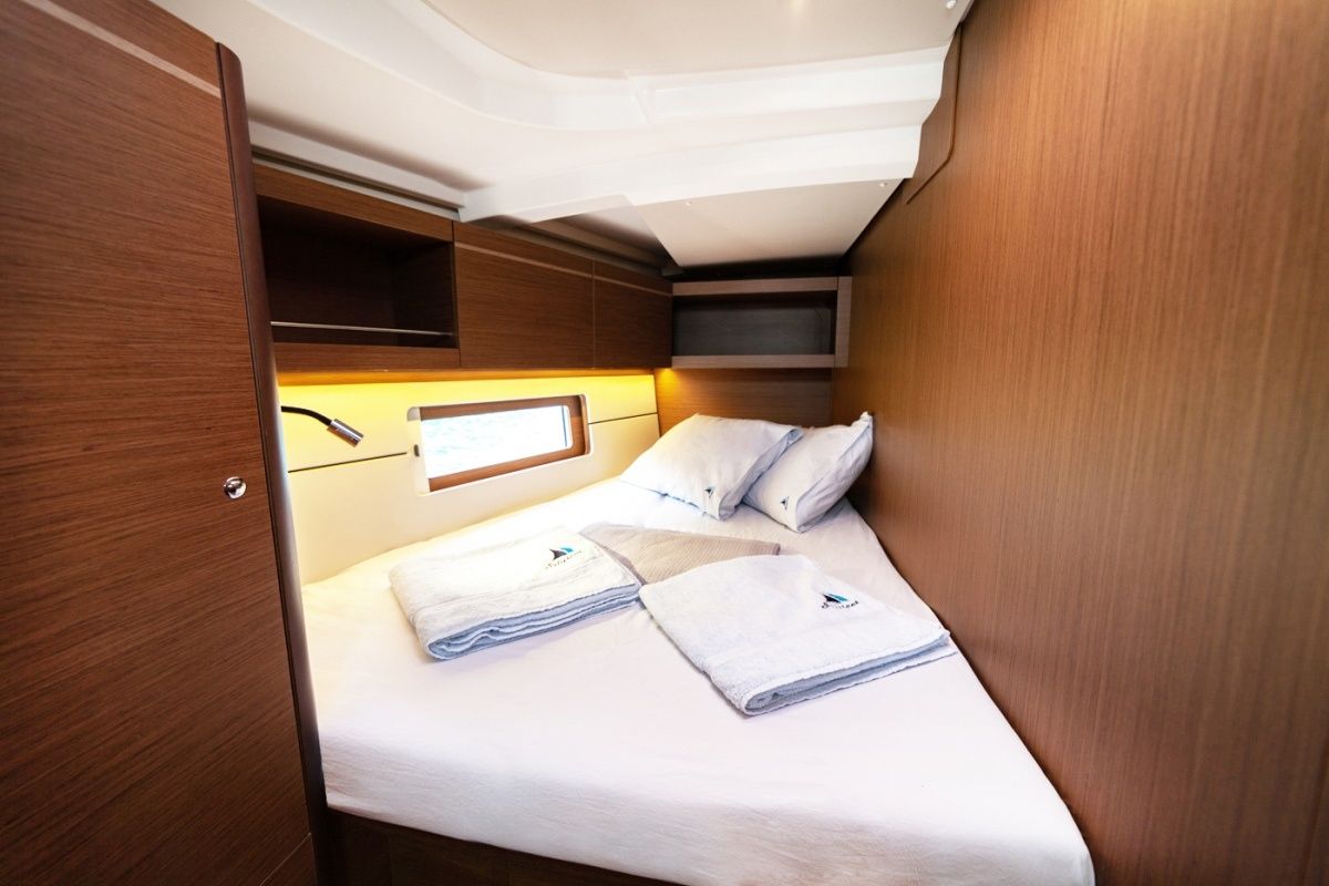 Beneteau Oceanis 46.1 | Sail Delta