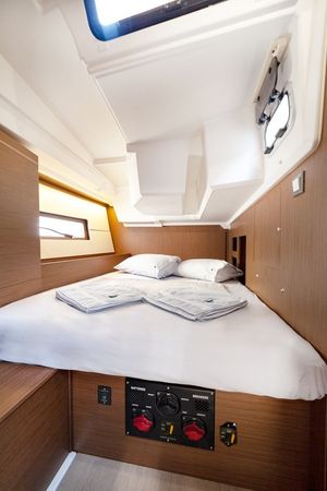 Beneteau Oceanis 46.1 | Sail Delta