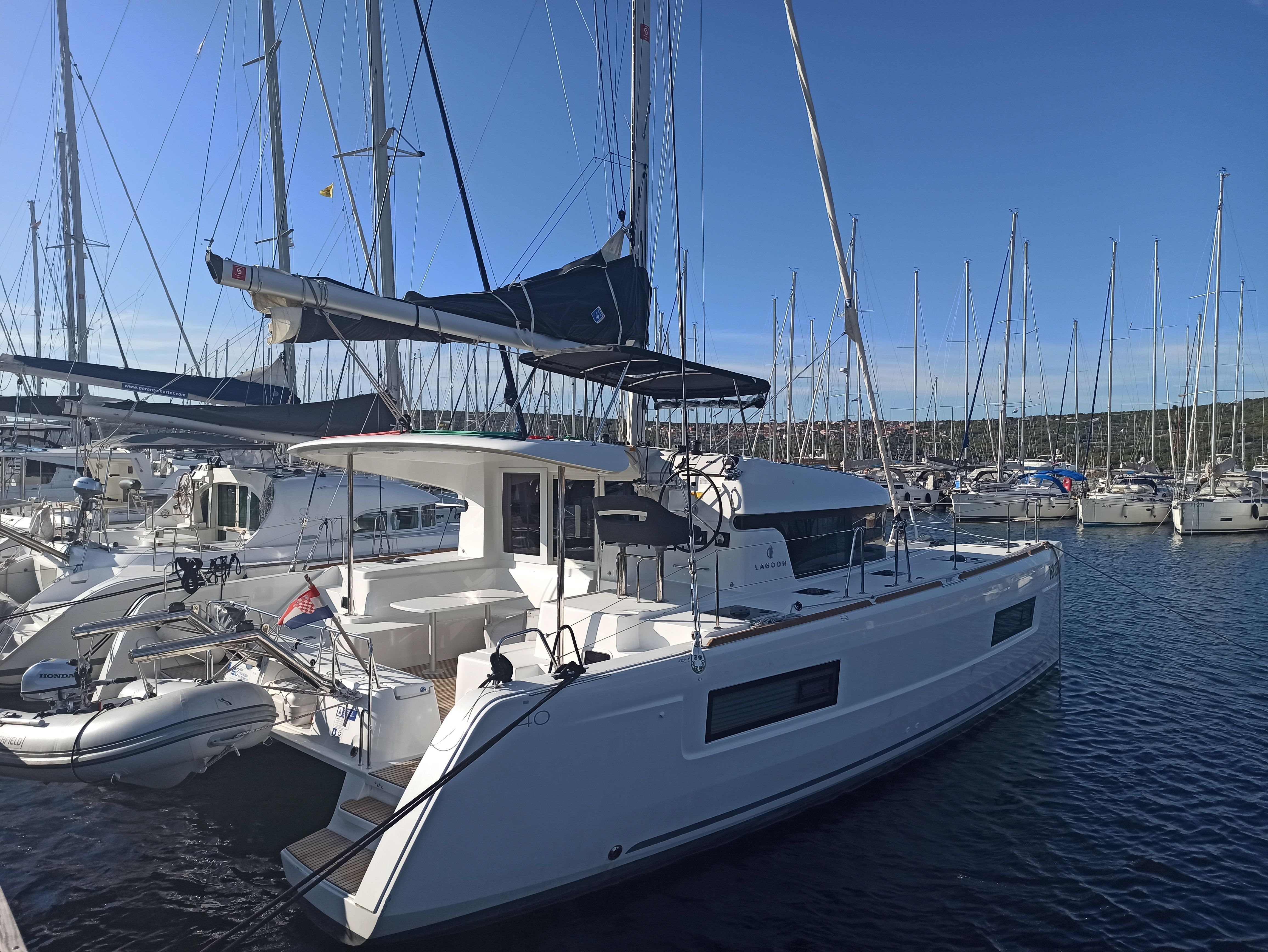 Lagoon 40 | Sunlight