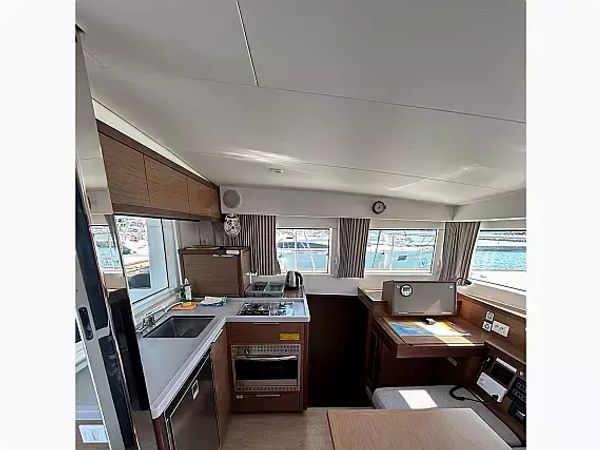 Lagoon 40 | Sunlight