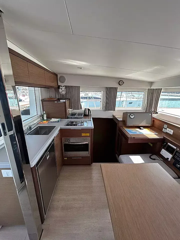 Lagoon 40 | Sunlight