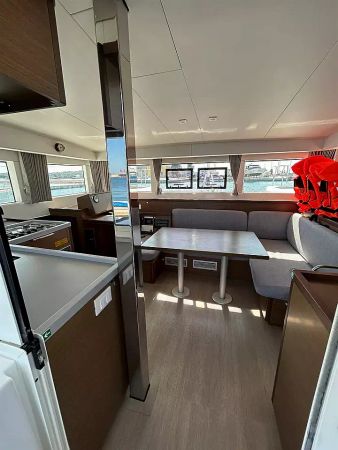 Lagoon 40 | Sunlight