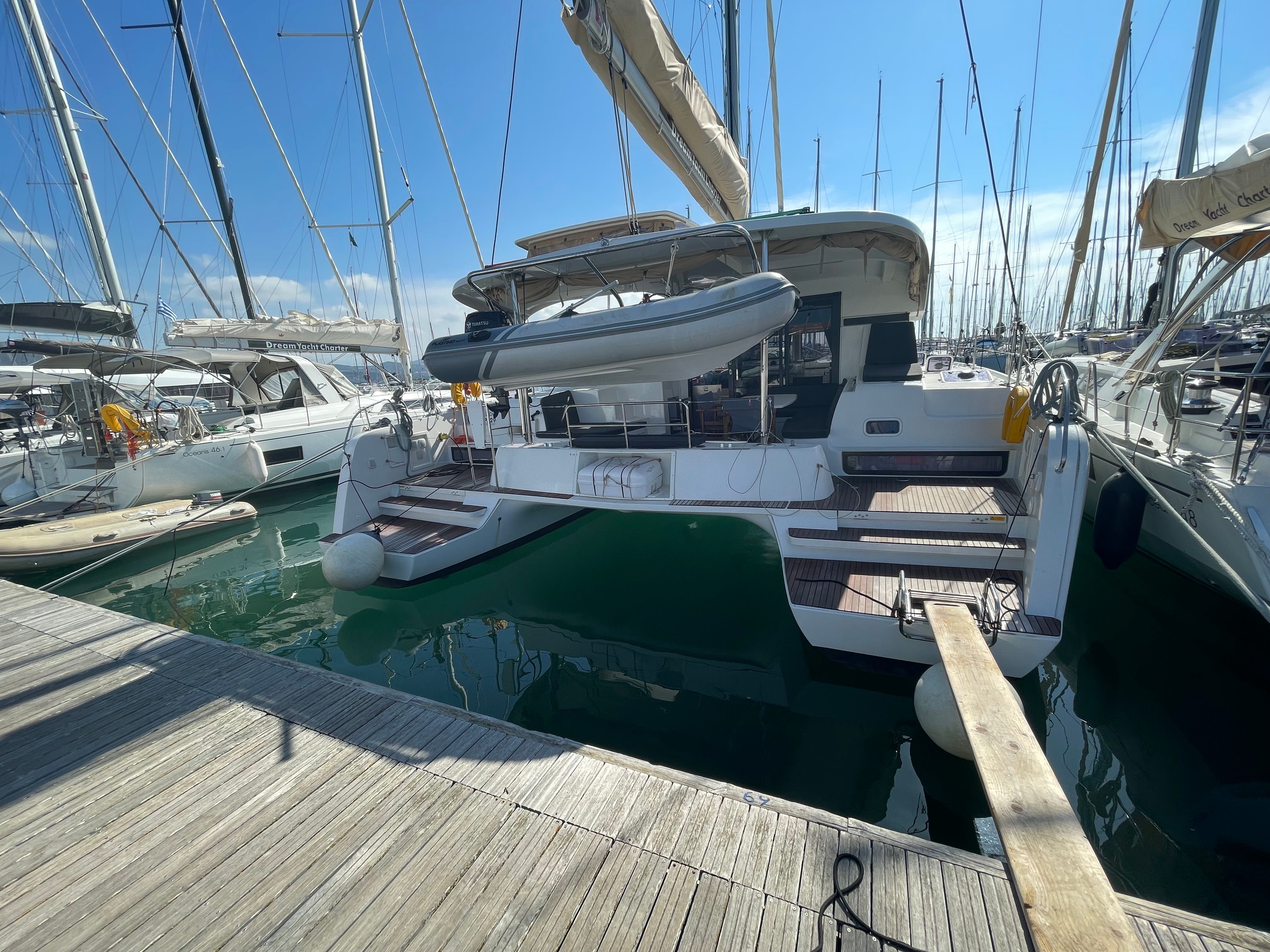 Lagoon 42 | Art Of Liberty