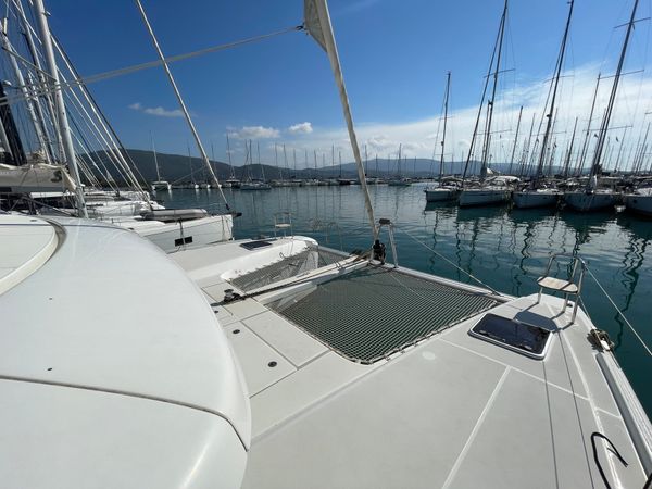 Lagoon 42 | Art Of Liberty