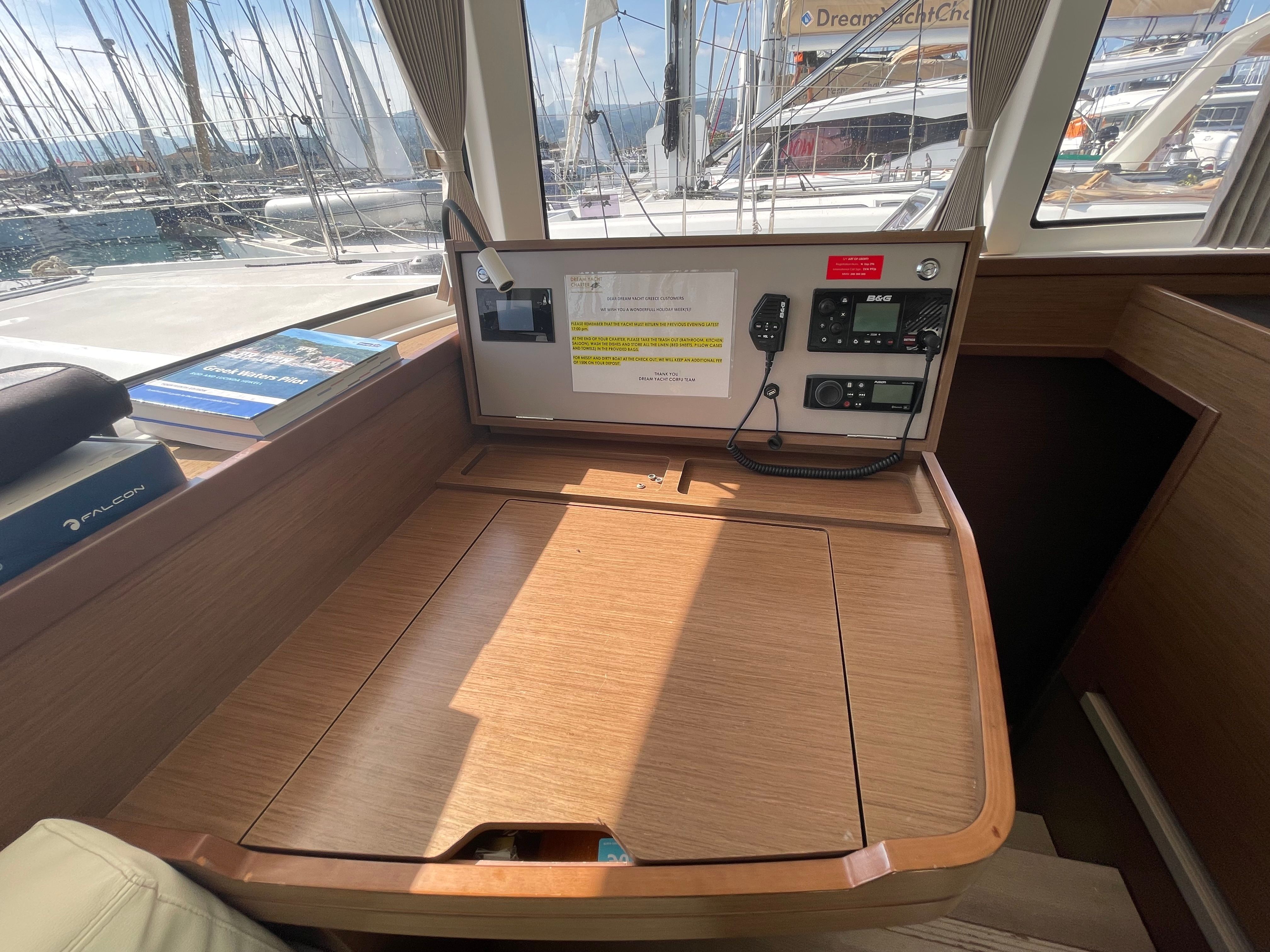 Lagoon 42 | Art Of Liberty