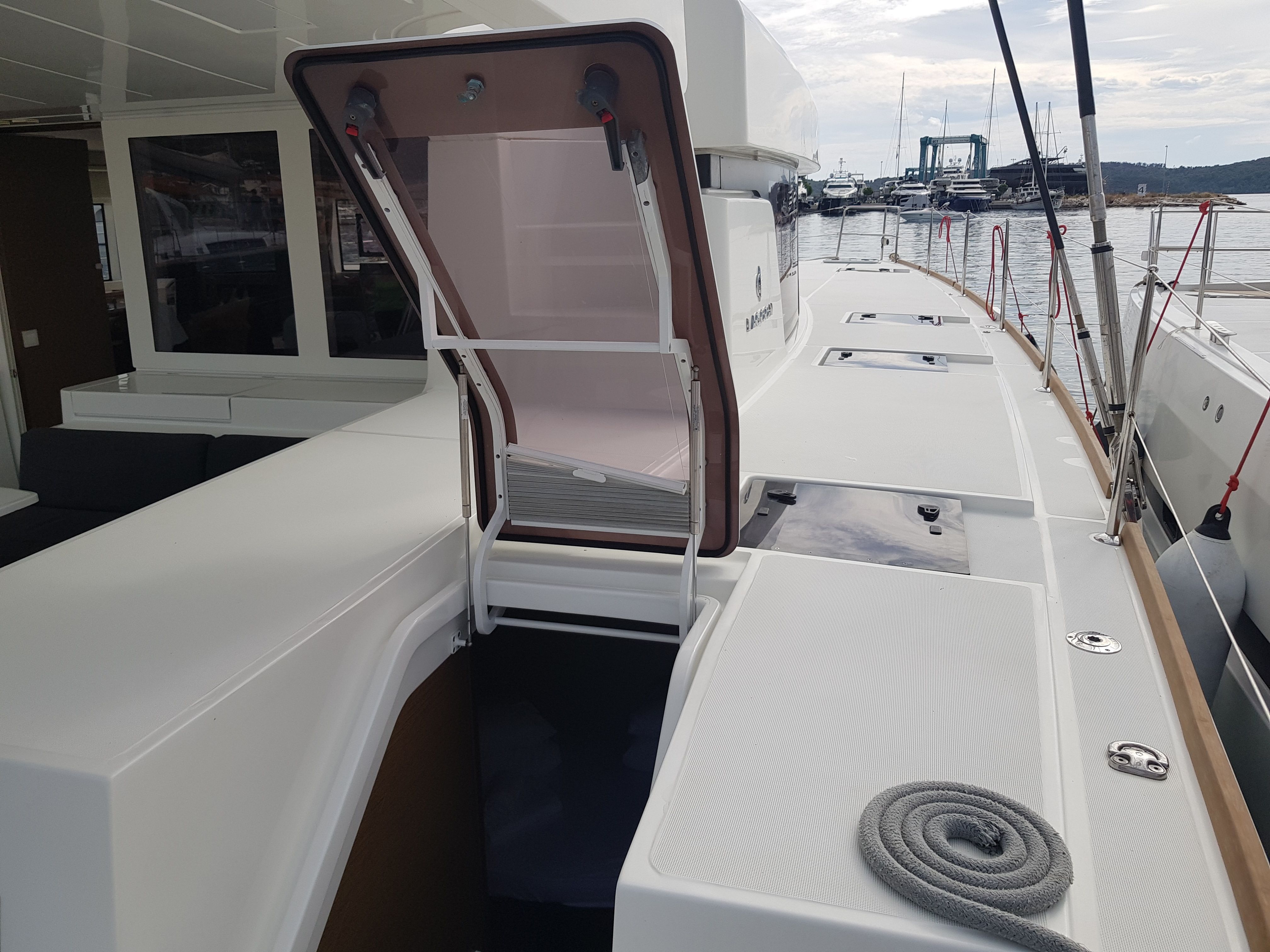 Lagoon 52 F | Velar