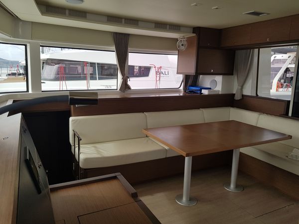 Lagoon 52 F | Velar