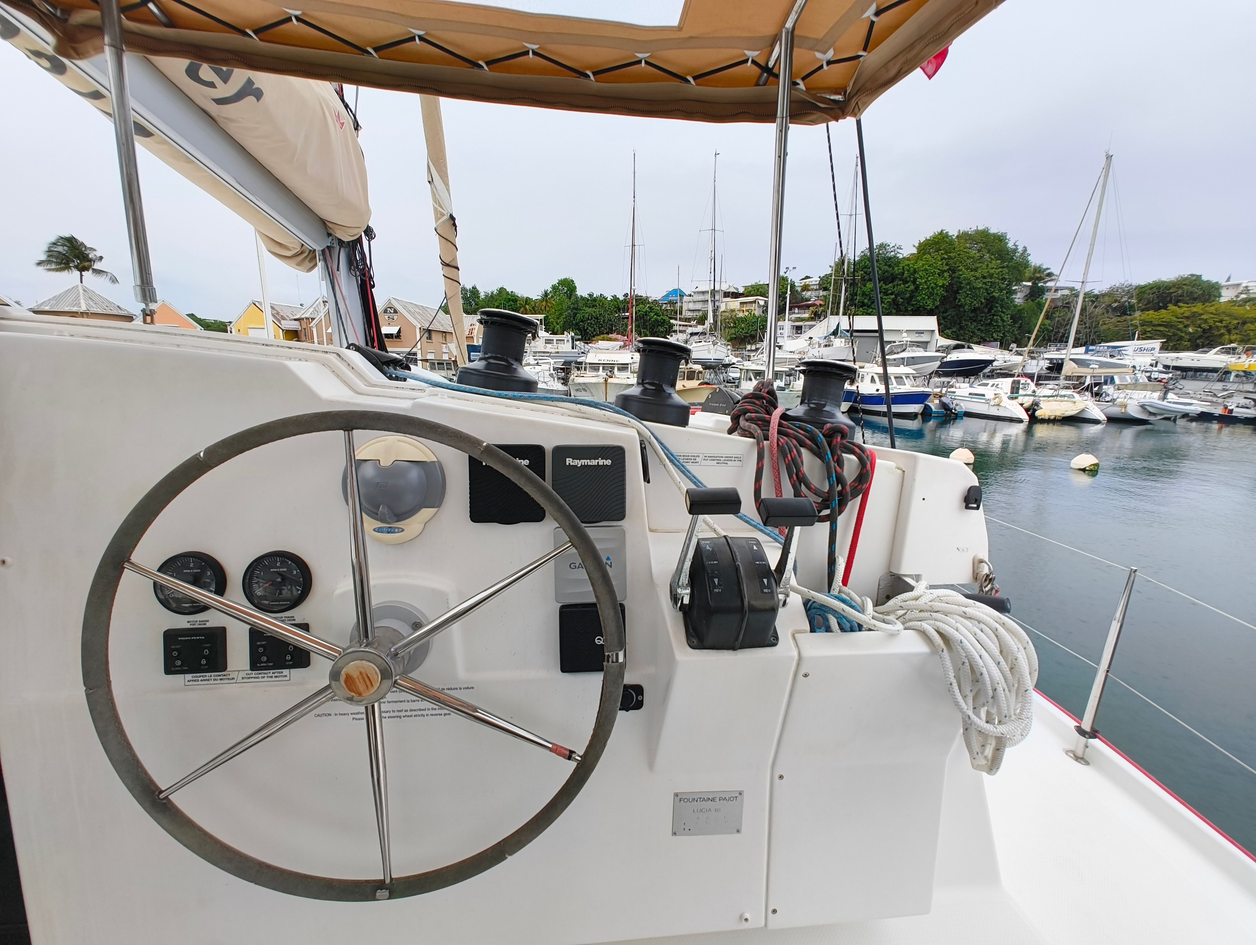 Fountaine Pajot Lucia 40 | Happy Hour