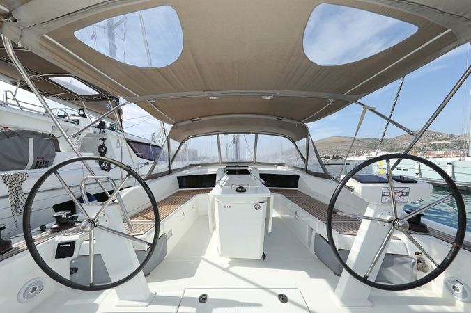 Beneteau Oceanis 46.1 | Air 2