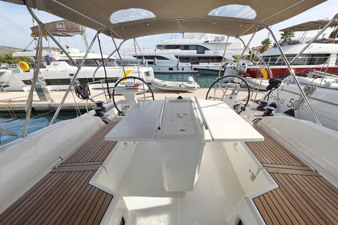 Beneteau Oceanis 46.1 | Air 2
