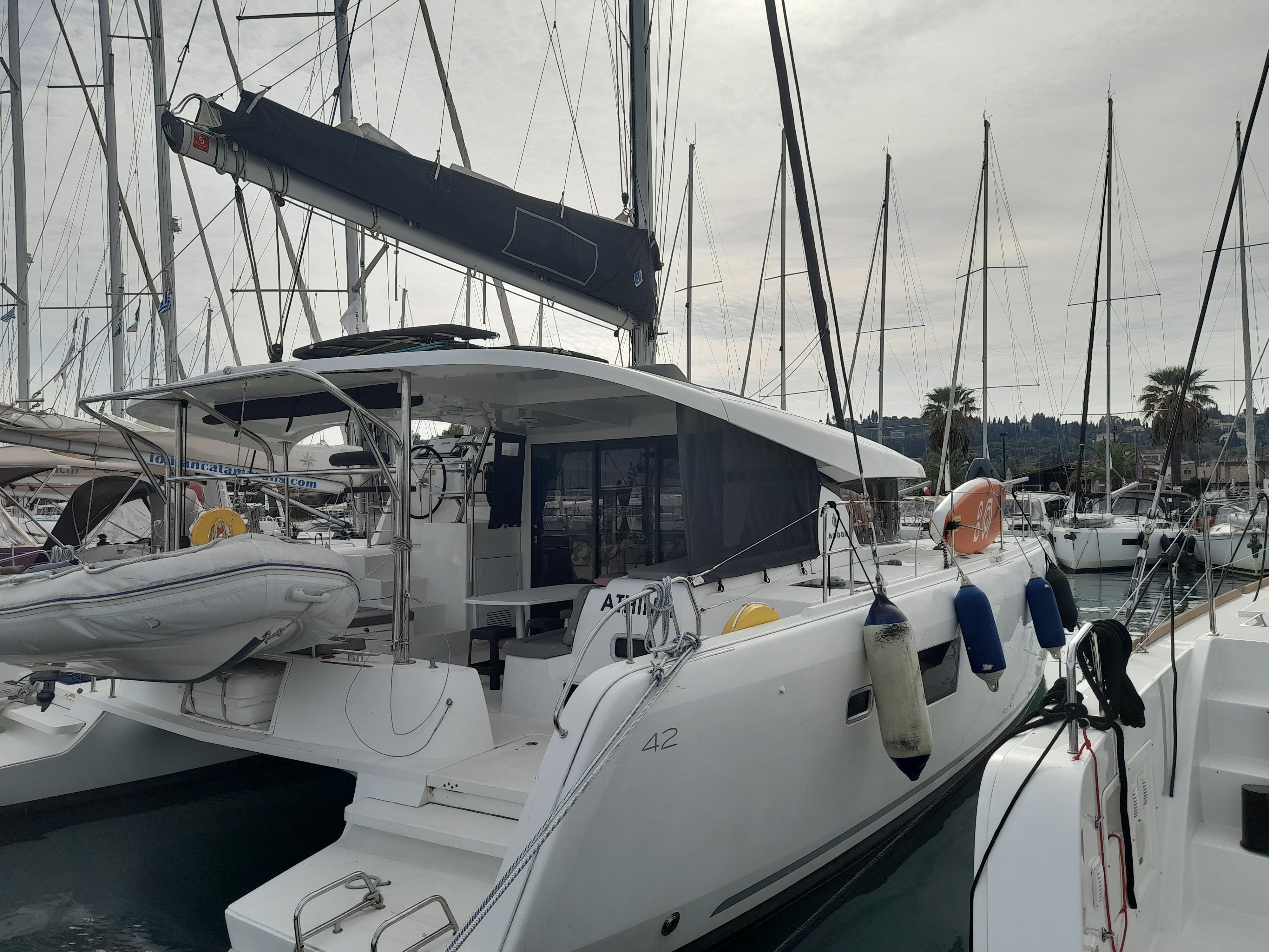 Lagoon 42 | Athina