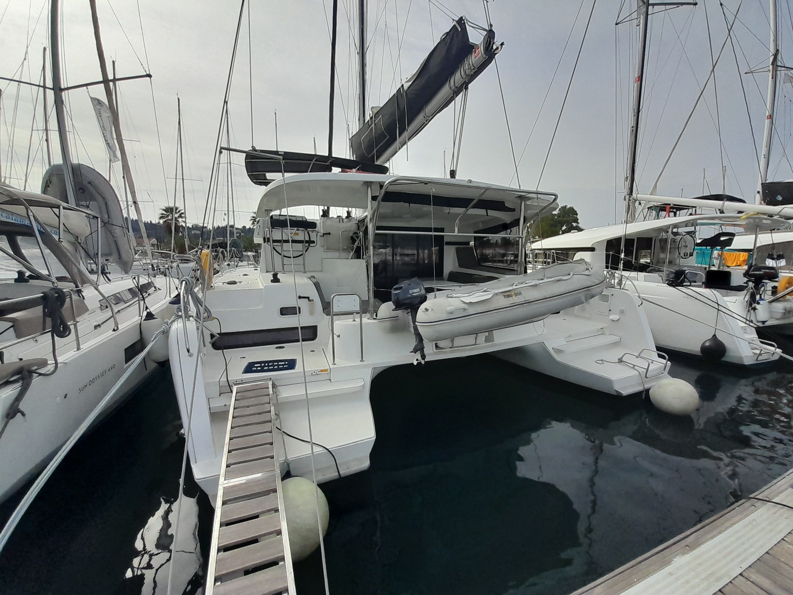 Lagoon 42 | Athina