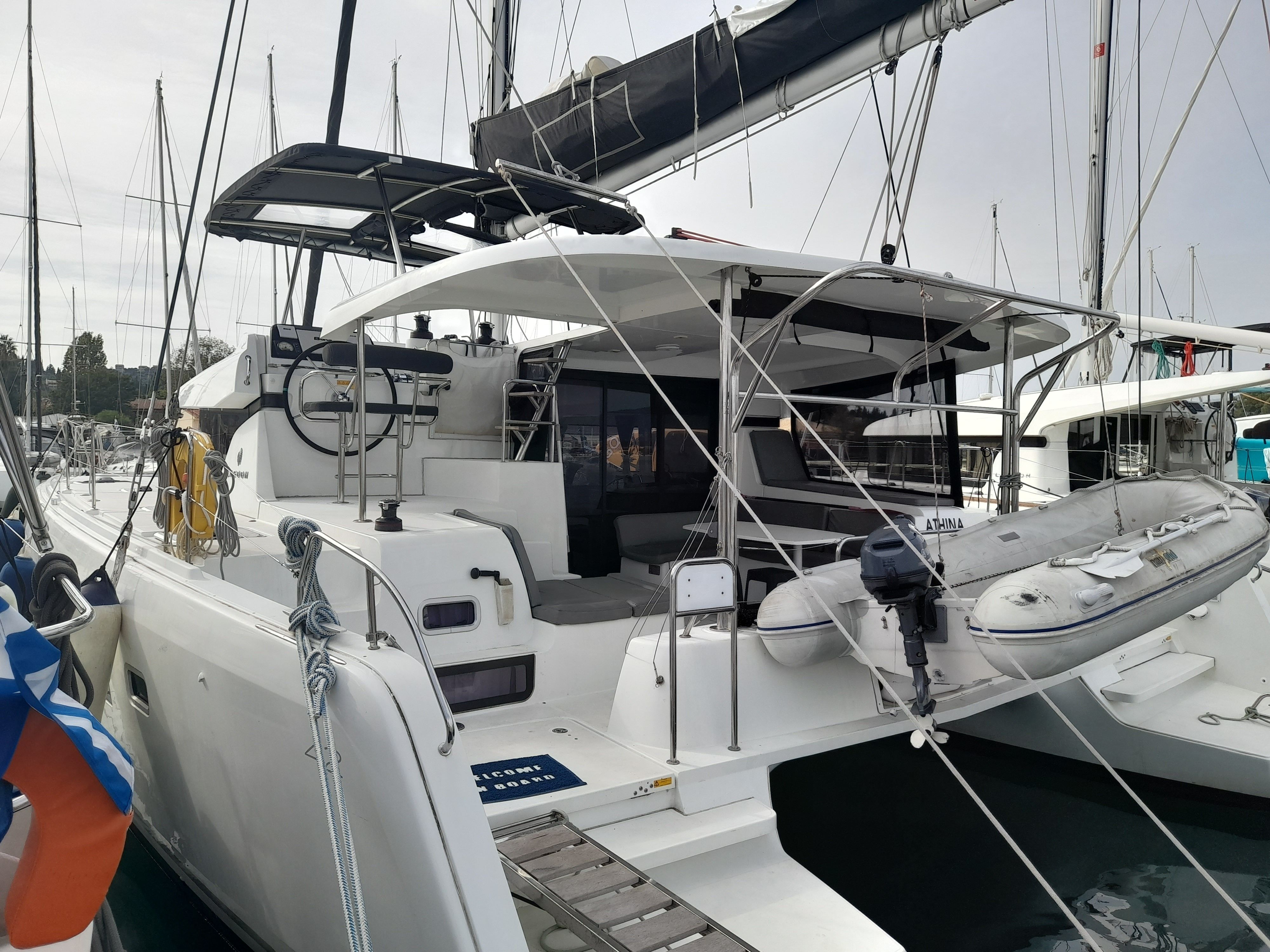 Lagoon 42 | Athina