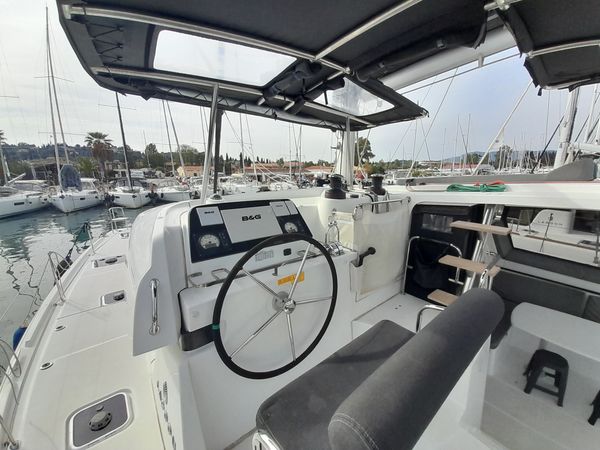Lagoon 42 | Athina
