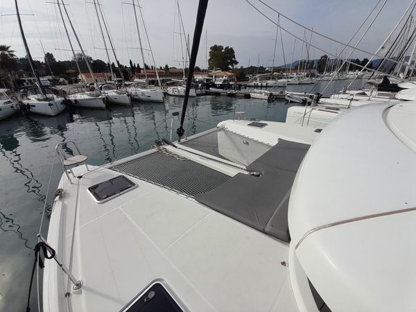 Lagoon 42 | Athina