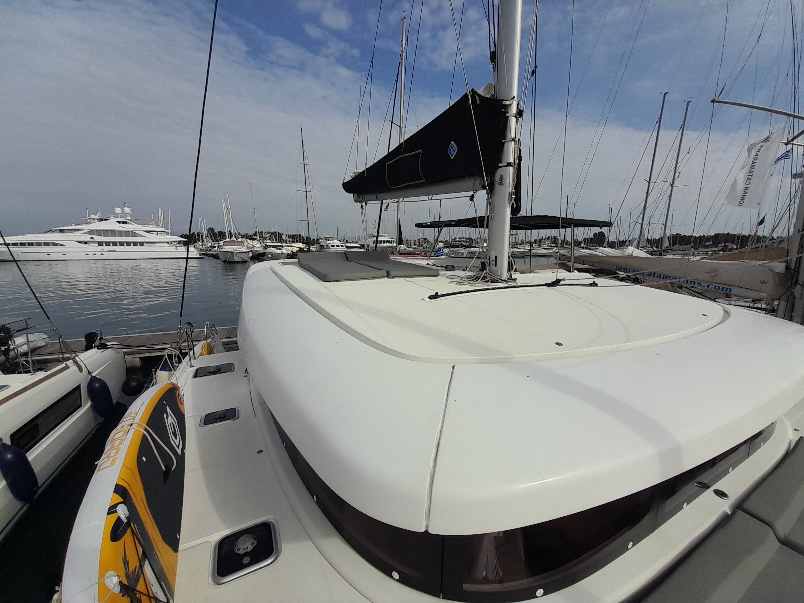 Lagoon 42 | Athina