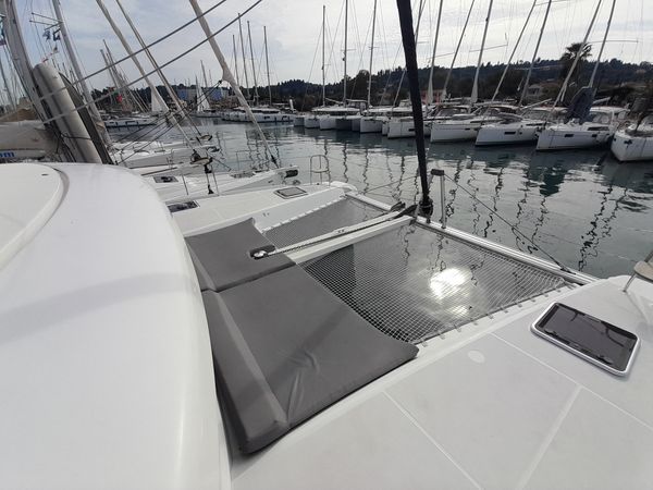 Lagoon 42 | Athina