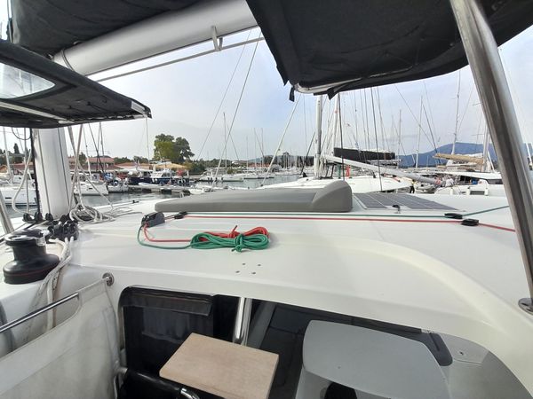 Lagoon 42 | Athina