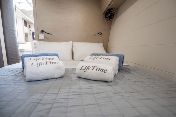 Jeanneau 64 | Life time