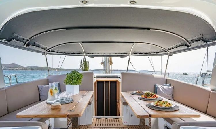 Jeanneau 64 | Life time