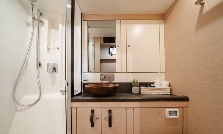 Jeanneau 64 | Life time