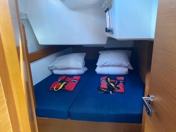 Jeanneau Sun Odyssey 519 | Pacharan