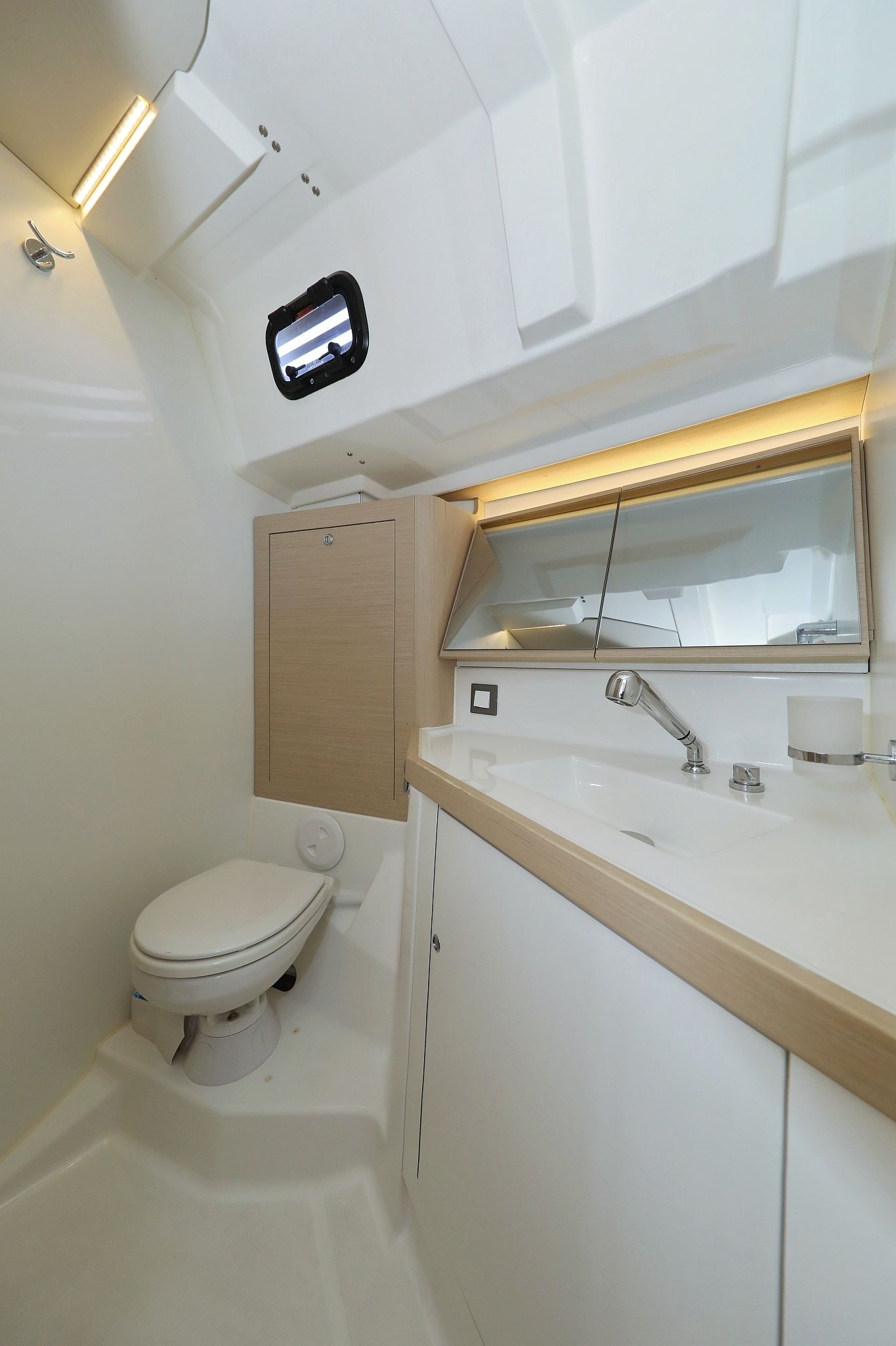 Beneteau Oceanis 46.1 | Ladybug