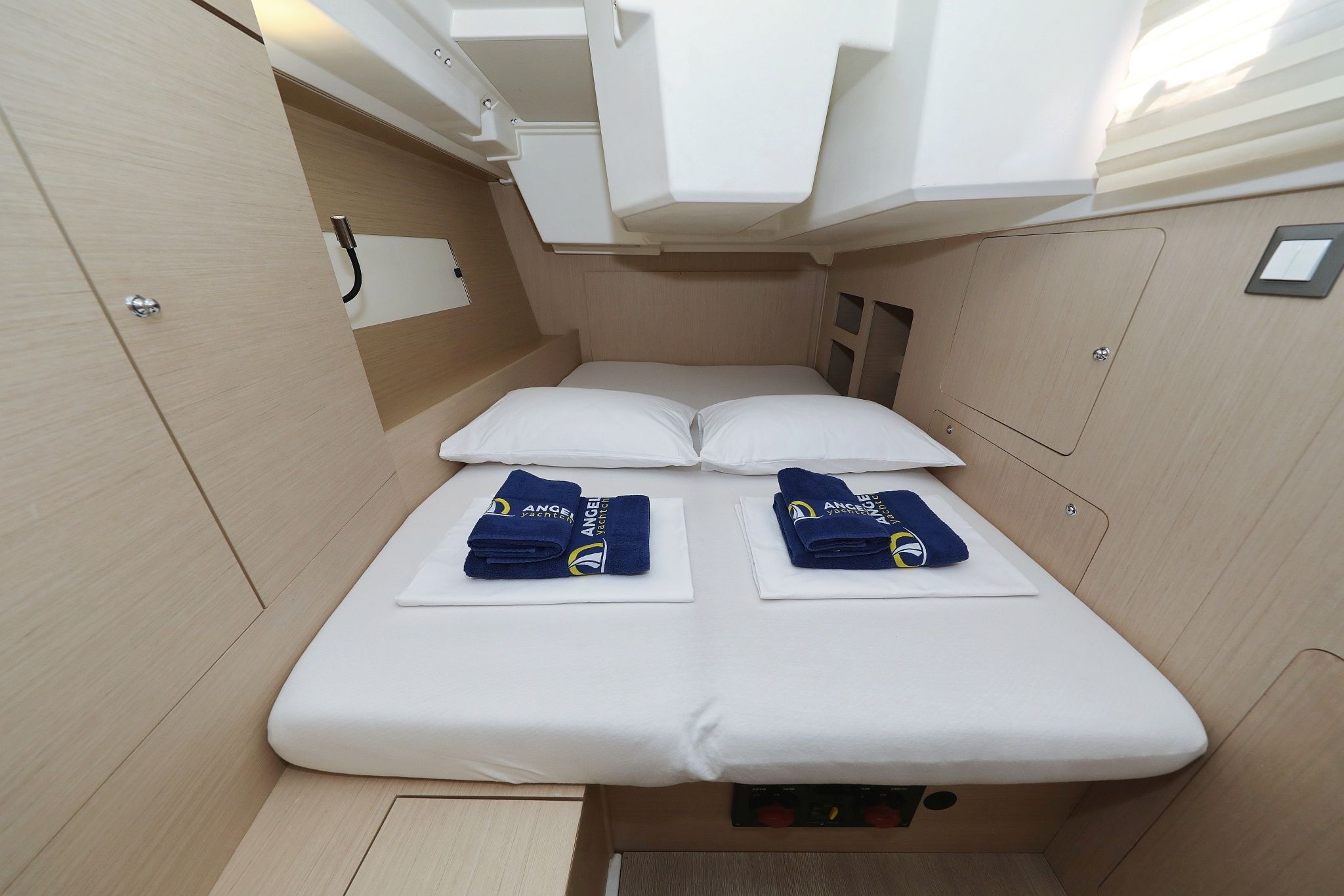 Beneteau Oceanis 46.1 | Lambda