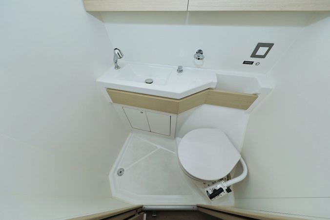 Beneteau Oceanis 46.1 | Lambda