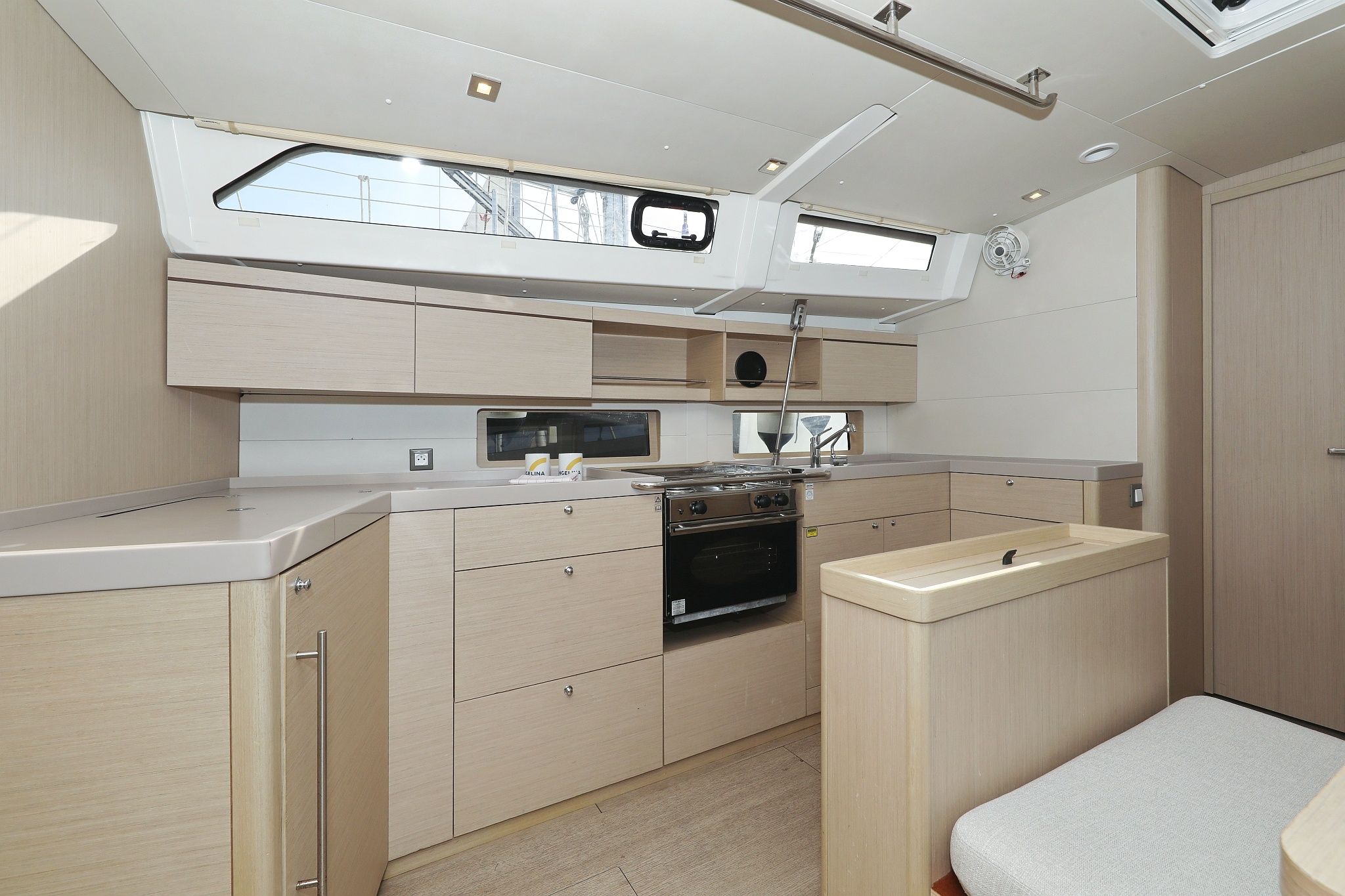 Beneteau Oceanis 46.1 | Saturn