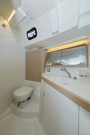 Beneteau Oceanis 46.1 | Saturn