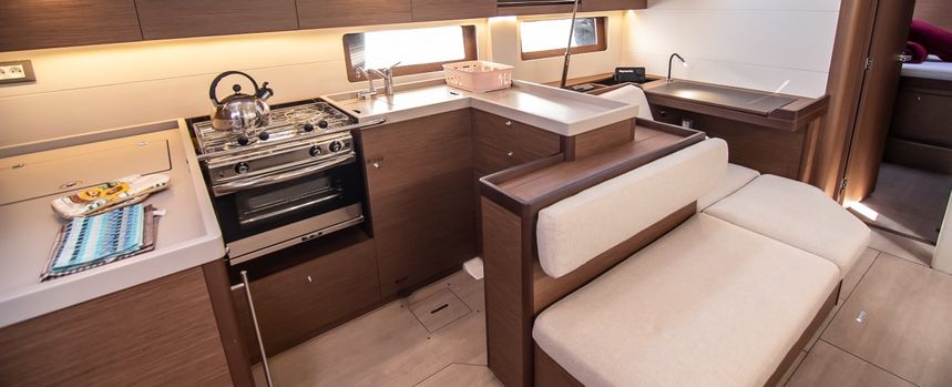 Beneteau Oceanis 51.1 | Theodora