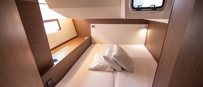 Beneteau Oceanis 51.1 | Theodora