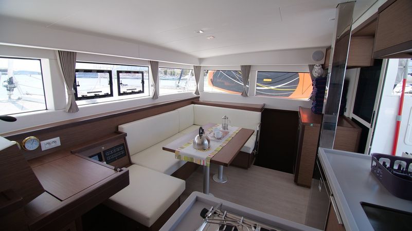Lagoon 40 | Angelo