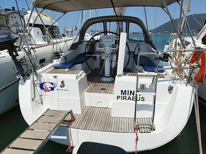 Beneteau Oceanis 37 | Mina