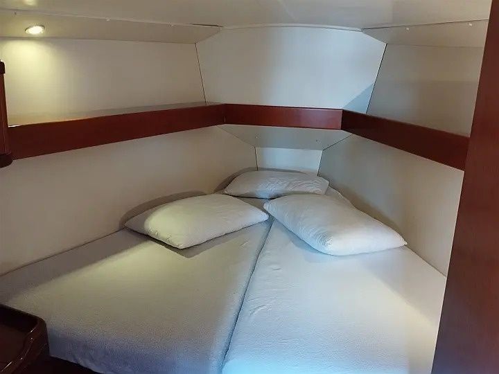 Beneteau Oceanis 37 | Mina