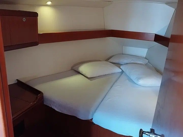 Beneteau Oceanis 37 | Mina