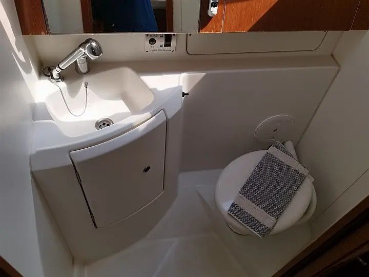 Beneteau Oceanis 37 | Mina