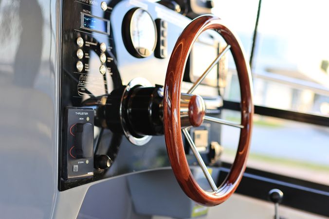 Cobra Yachts 40 | Backup