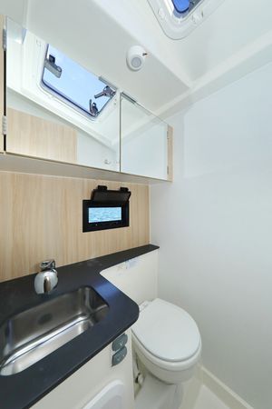 Cobra Yachts 40 | Backup