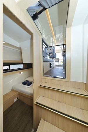 Cobra Yachts 40 | Backup