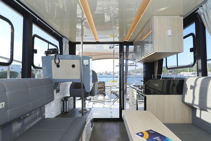 Cobra Yachts 40 | Backup