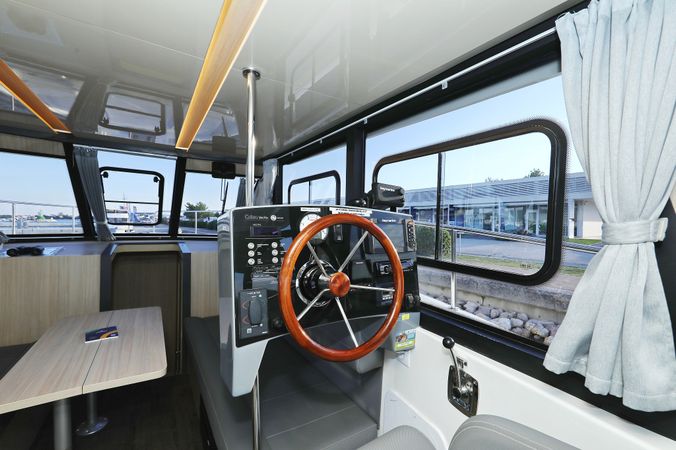 Cobra Yachts 40 | Backup