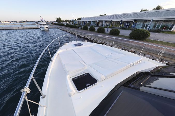 Cobra Yachts 40 | Backup